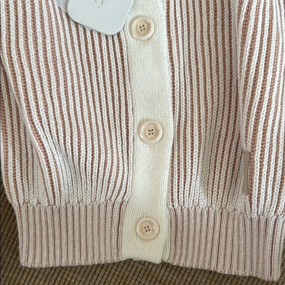 Eleventy Cream and Pink Ribbed Knit Sweater - Picture 3 of 6